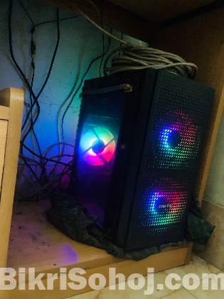 Pc Ryzen 7 with redeon graphics